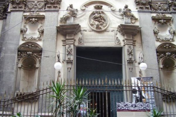 Esterno Chiesa Santa Maria delle Anime del Purgatorio ad Arco